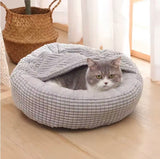 Arix™ Round Pet Bed with Blankets